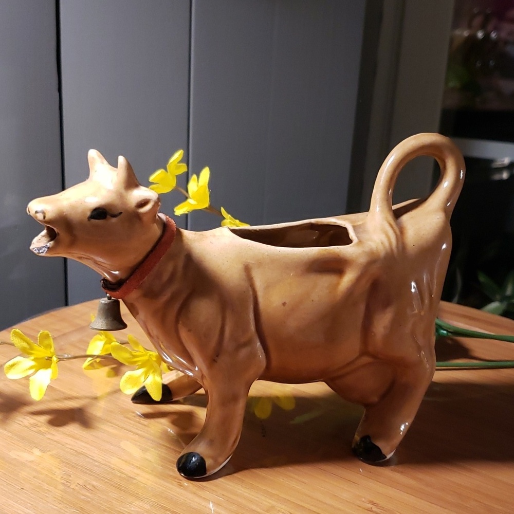 Kenmar Japan vtg ceramic cow  milk server home decor 7in